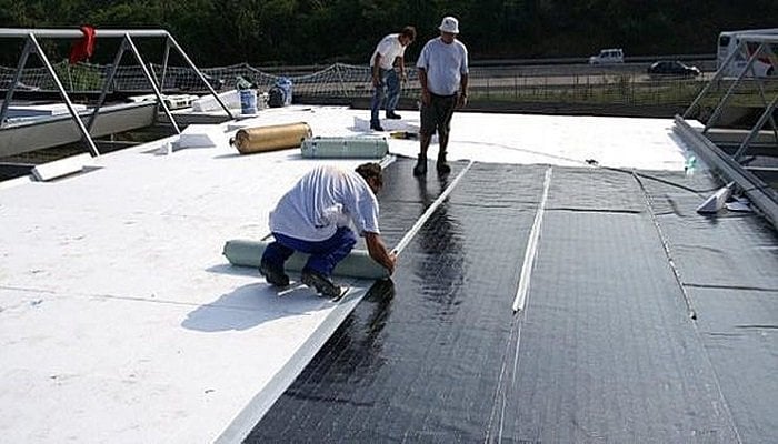 أعمال العزل المائي والحراري والصوتي